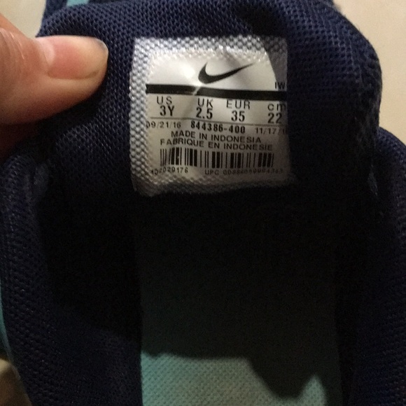 Nike Team Hustle - Picture 4 of 4